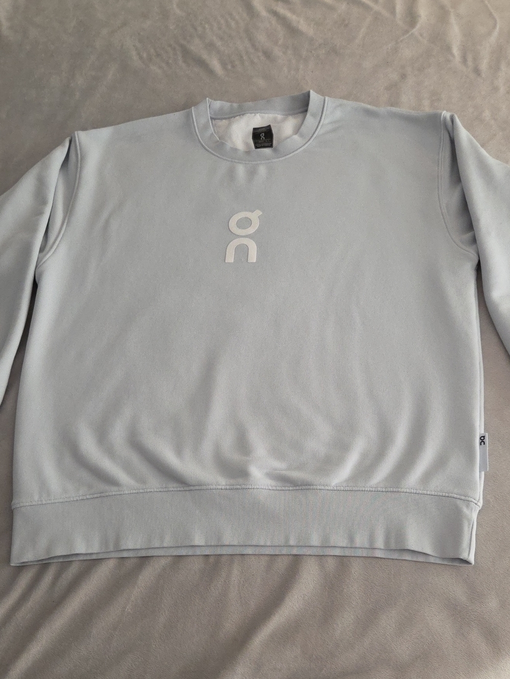 Men's On Running Crew Neck Sweatshirt, Size Large, Eggshell Blue